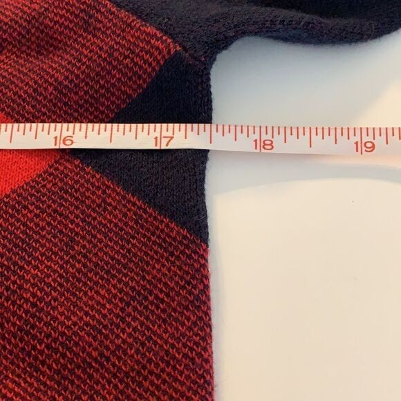 Crown & Ivy black and red checkerboard pattern long sleeve crewneck sweater - Picture 7 of 8